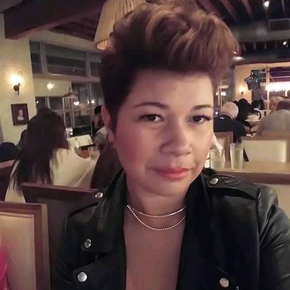 Meet your Posher, Carmin - Picture 2 of 2